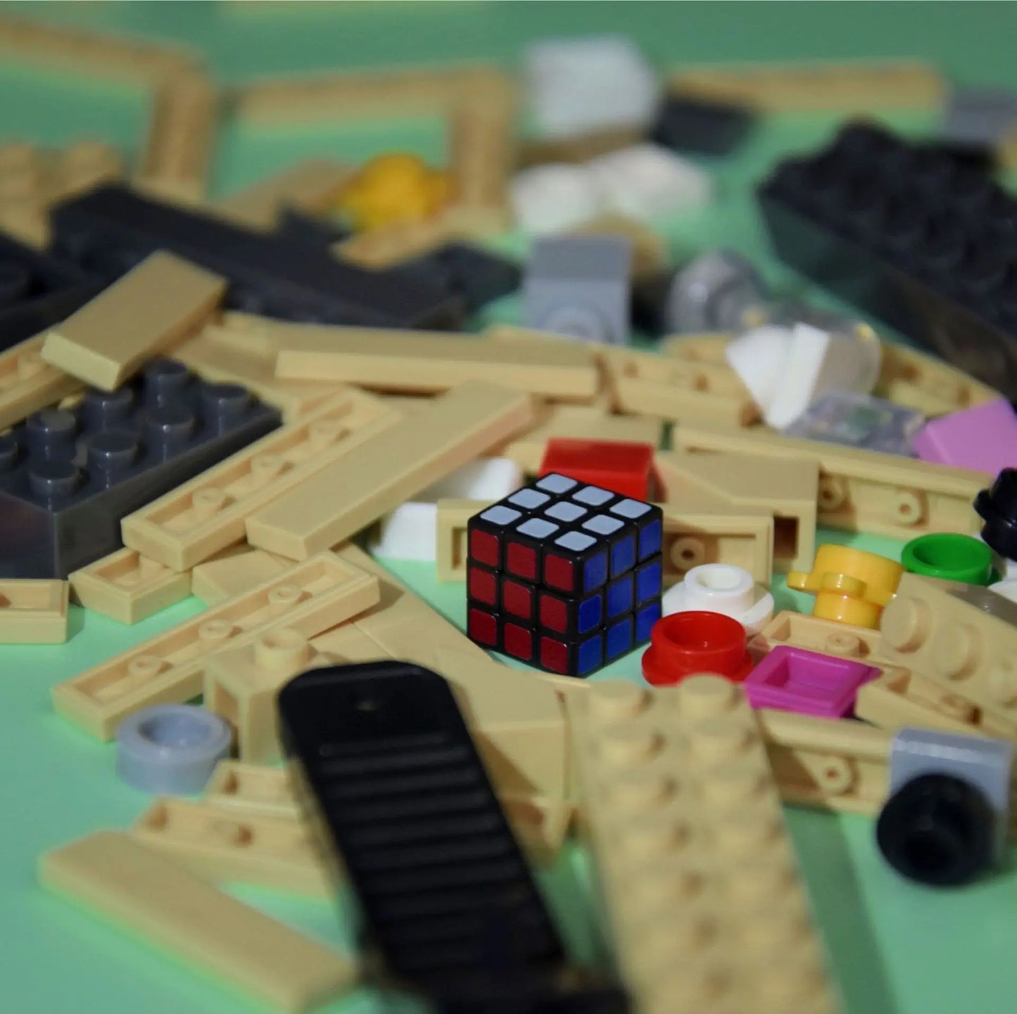 Cubelab 1cm Mini Magic Cube Tiny 3x3 Professional 1 CM Speed Cube Magic Cube Puzzle Blue/Pink/Black Toys