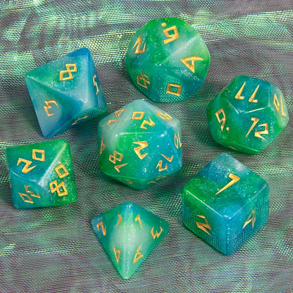 DND Polyhedral Dice Set - 7 Pieces Acrylic Mixed Colour Glitter Games Dice  for Souvenirst Entertainment RPG Board Game
