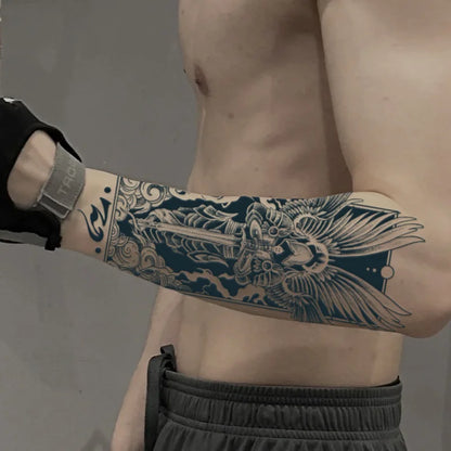 1 Stück wasserdichte temporäre Tattoo-Aufkleber mit dem Urteilsengel, langlebig und wasserdicht für ein bis zwei Wochen, geeignet für Arm und Bein. 