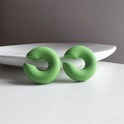 1 Pair Simple Round Circle Clip Earrings For Women C Shape Acrylic Red Blue Black Pink No Pierced Cartilage Lightweight Ear Cuff