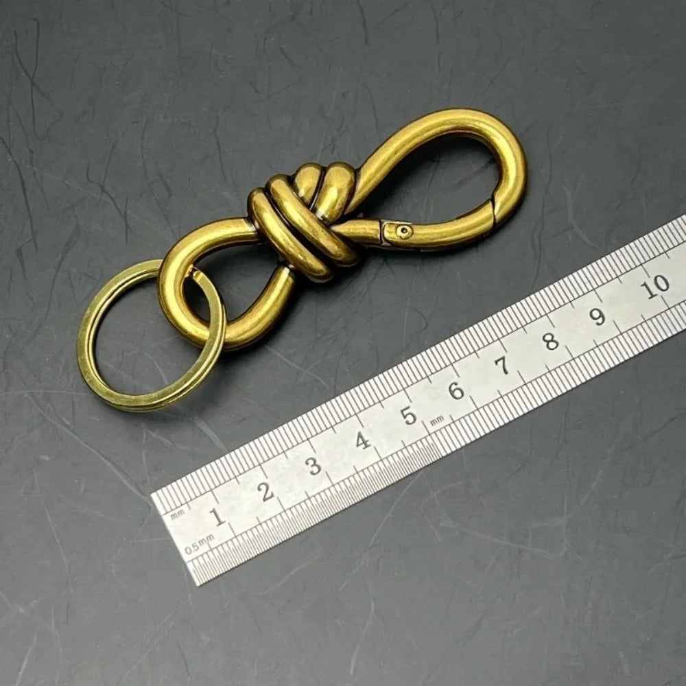 New Star Essential Icon Carabiner Keychain Blackout Women Men High Quality Oval Solid Belt Buckle Unisex Couple Sliver Key Ring