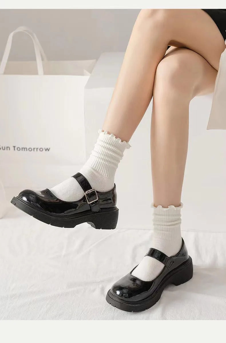 5 Pairs /Lot Socks for Women Ruffle Middle Tube Ankle Short Breathable Black White Set Spring Autumn