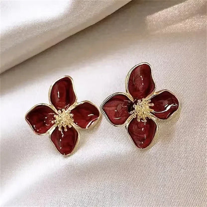 Hypoallergenic Stylish Vintage Flower Stud Earrings Premium Vintage Gold Plated Stainless Steel For Women Party §ã§֧â§֧اܧÚ §ا֧ߧã§Ü