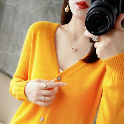 2024 New V-Neck Temperament Small Fragrant Wind Women Loose Sweater Sweater All Sweater Coat Special Offer Cardigan ZHI D035