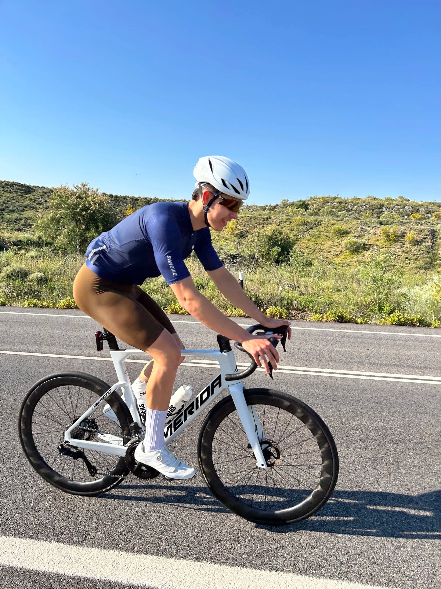 DAREVIE AERO Cycling Man Socks Pro Aerodynamics Socks Elastic Anti-Slip Men's Cycling Socks Outdoor Sports Bicycle Accessories