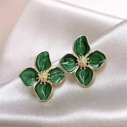 Hypoallergenic Stylish Vintage Flower Stud Earrings Premium Vintage Gold Plated Stainless Steel For Women Party §ã§֧â§֧اܧÚ §ا֧ߧã§Ü
