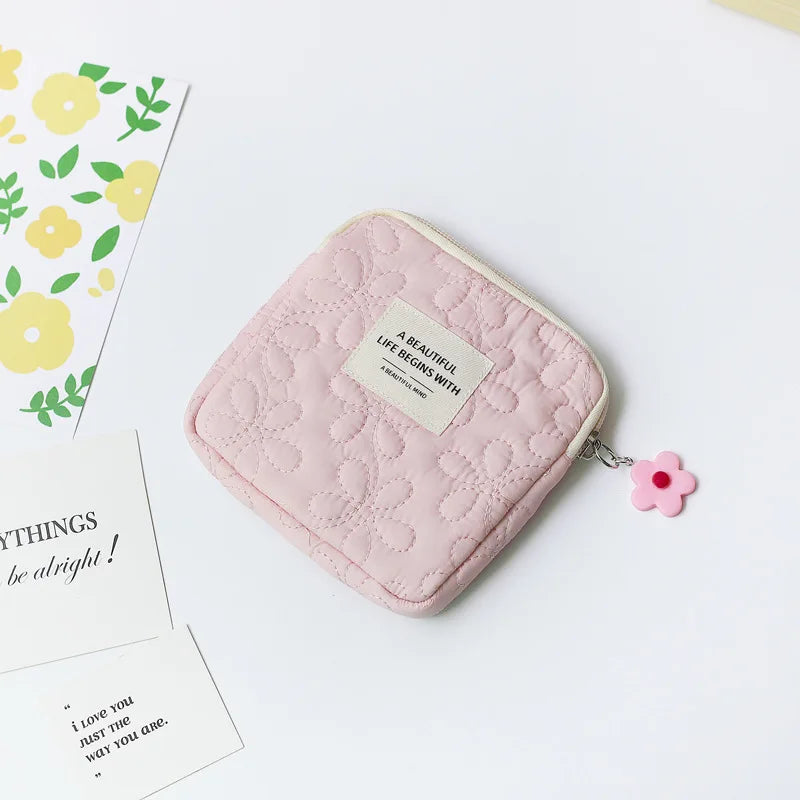 Fashion Women Small Cosmetic Bag Travel Mini Sanitary Napkins Organizer Make Up Coin Money Card Lipstick Storage Pouch Purse Bag