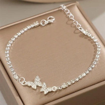 Shiny Exquisite Full Crystal Rhinestone Paved Butterfly Bracelet for Women Luxury Dainty Temperament Banquet Bracelets Jewelry