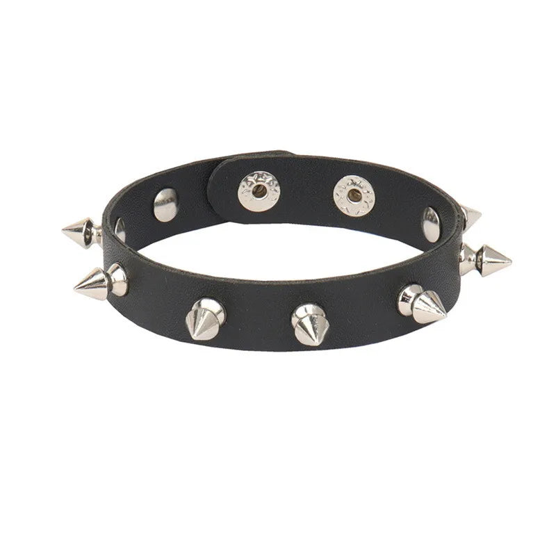 90s Fashion Punk Style Bracelet Personality PU Leather Three Rows Spikes Square Stud Bracelets Bangle 2024