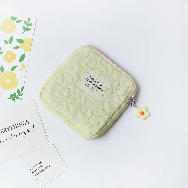 Fashion Women Small Cosmetic Bag Travel Mini Sanitary Napkins Organizer Make Up Coin Money Card Lipstick Storage Pouch Purse Bag