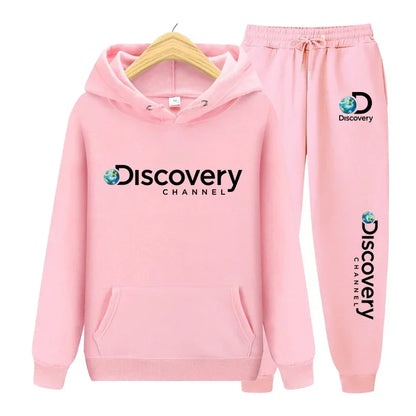 A comfortable, warm and loose two-piece set of casual wool hoodie and sport pants for men and women in winter 2025