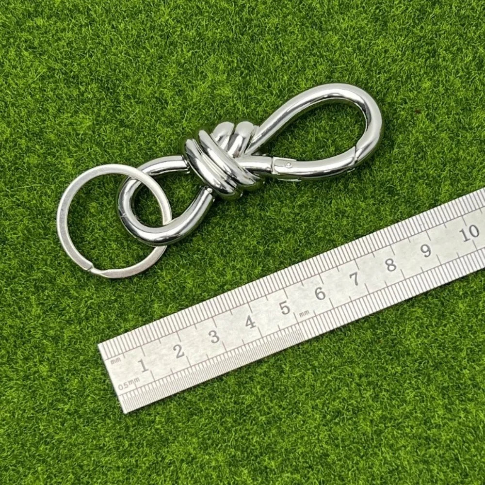 New Star Essential Icon Carabiner Keychain Blackout Women Men High Quality Oval Solid Belt Buckle Unisex Couple Sliver Key Ring