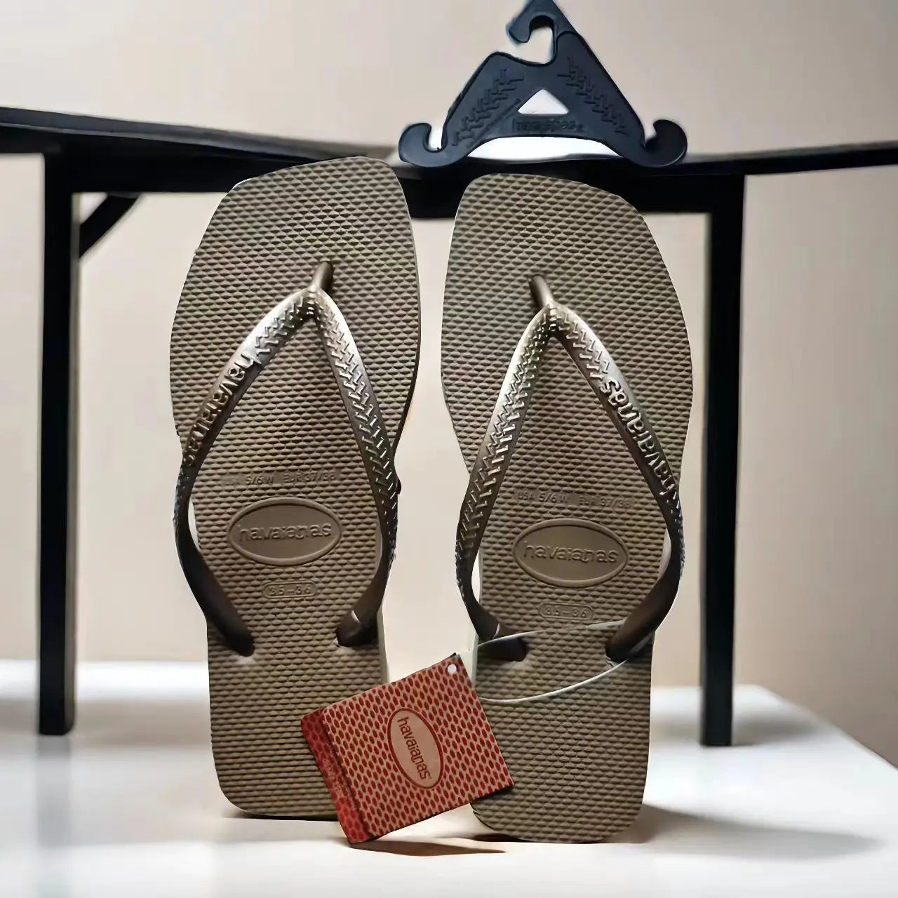 Summer New Women's Flip Flops Summer Outdoor Slippers Travel Outdoor Beach Slippers 2025 Fashion Women's Shoes  zapatos de mujer