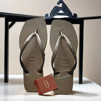 Summer New Women's Flip Flops Summer Outdoor Slippers Travel Outdoor Beach Slippers 2025 Fashion Women's Shoes  zapatos de mujer