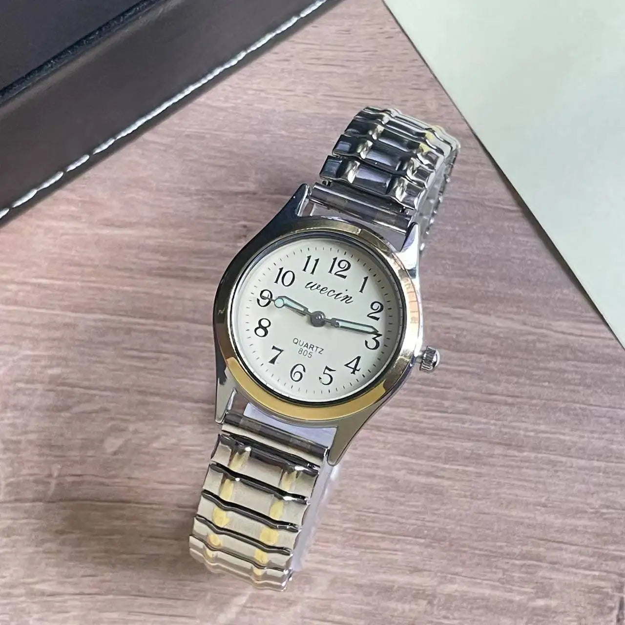 Business Sports Alloy Elastic Strap Glow-In-The-Dark Couple Fashion Quartz Watch For Men And Women