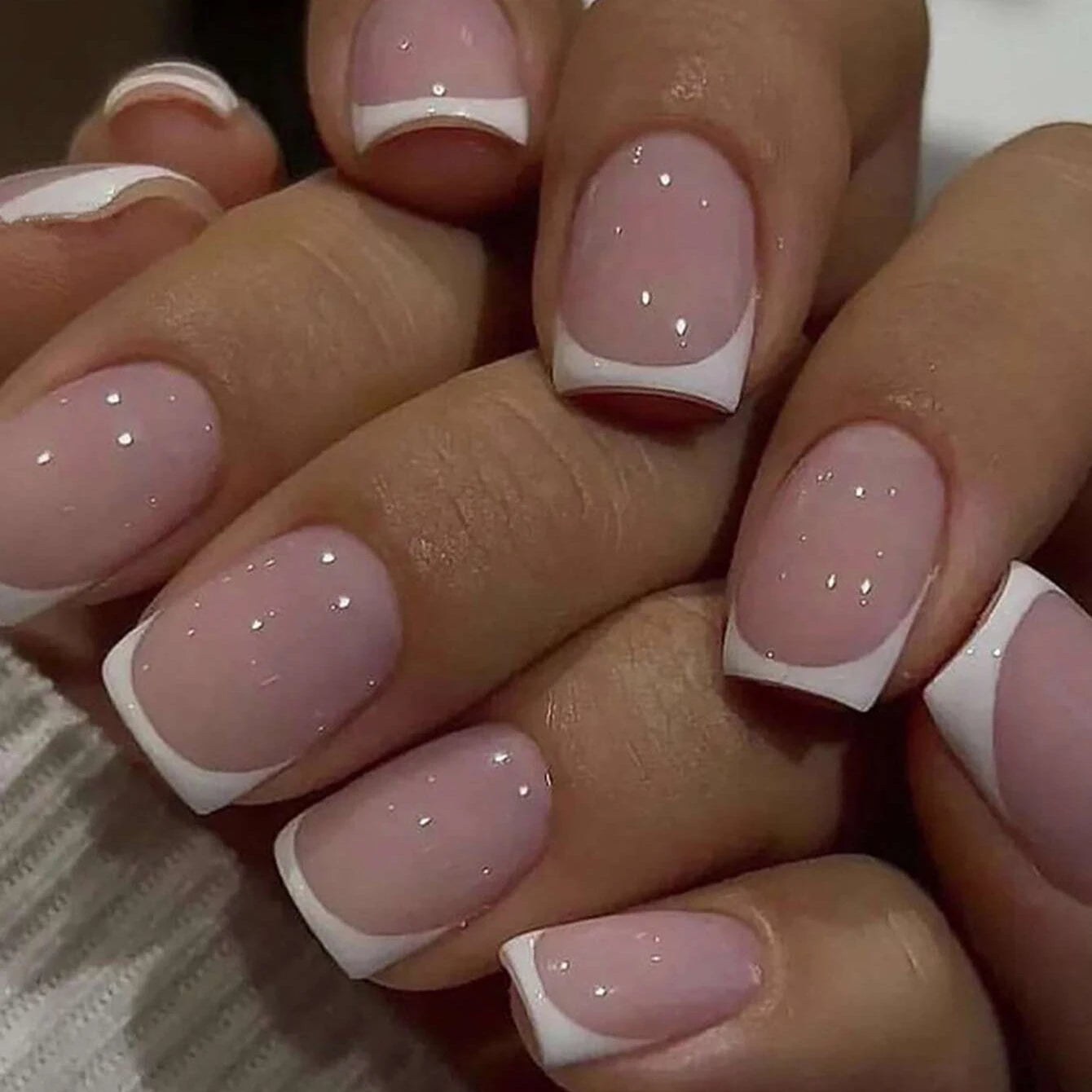 ARTAUG 24PCS Short Press On Nails Square Pink Fingertip White French Trim Press On Nails Full Cover Fake Nails Set Nail