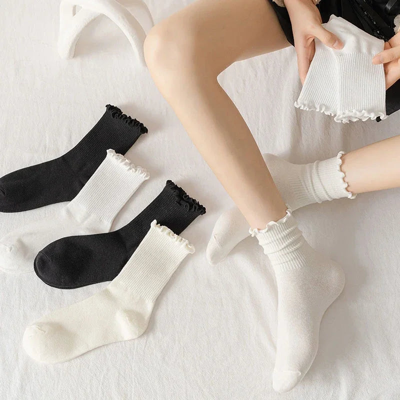 5 Pairs /Lot Socks for Women Ruffle Middle Tube Ankle Short Breathable Black White Set Spring Autumn