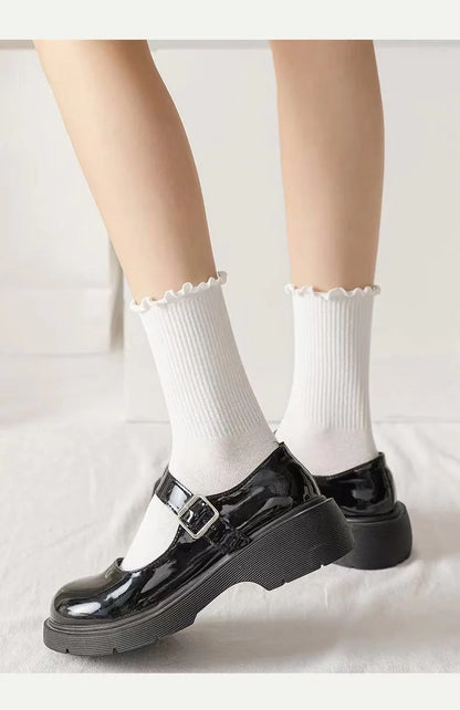 5 Pairs /Lot Socks for Women Ruffle Middle Tube Ankle Short Breathable Black White Set Spring Autumn