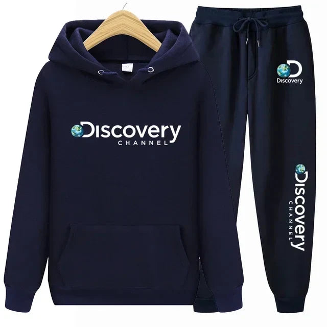 A comfortable, warm and loose two-piece set of casual wool hoodie and sport pants for men and women in winter 2025