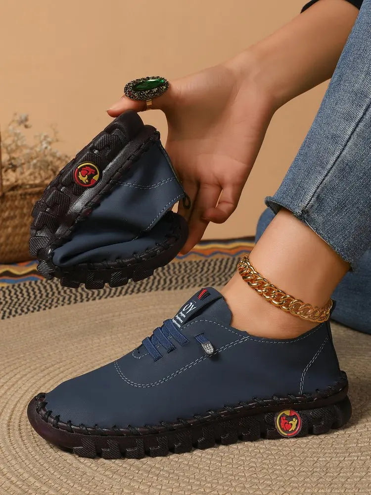 2025 Spring and Autumn Hand-stitched Single Shoes Large Size Women's Shoes Middle-aged Mom Shoes White Shoes Flat Casual Shoes