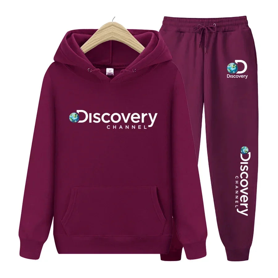 A comfortable, warm and loose two-piece set of casual wool hoodie and sport pants for men and women in winter 2025