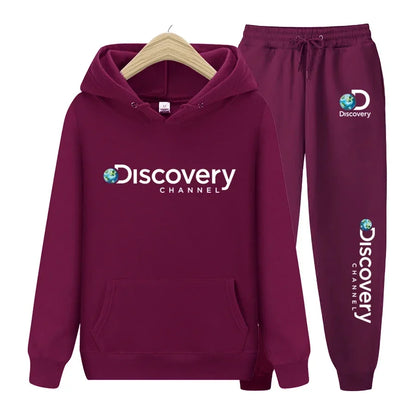 A comfortable, warm and loose two-piece set of casual wool hoodie and sport pants for men and women in winter 2025