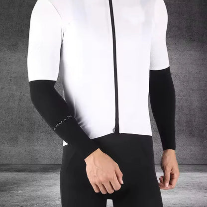 Summer Ice Silk Sports Arm Cover Cycling Sunscreen and UV Protection Outdoor Travel Running Fitness Protective Equipment